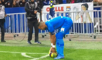 马雷斯卡：帕尔默在家撞到脚趾骨折了，下周肯定复出不了（马雷斯卡证实：帕尔默家中意外脚趾骨折，确定无缘下周复出）