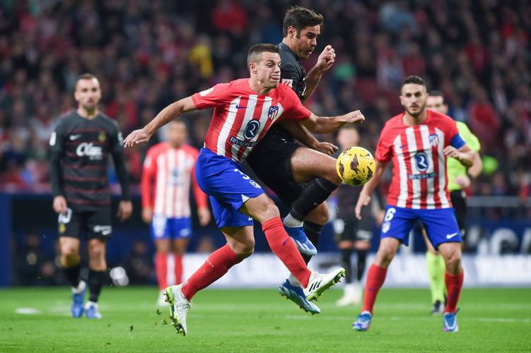 孙颖莎状态下滑有原因！主管教练不护短，讲出她为何还没拿大满贯（孙颖莎状态波动并非无因！主管教练开诚布公：她为何仍与大满贯无缘）