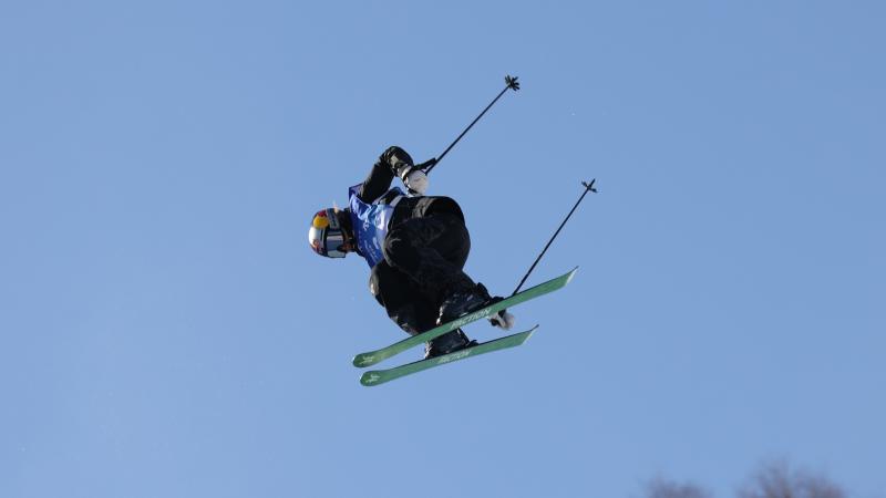 C罗：也许未来我会再接受一次采访，好好谈谈我对足球的看法（C罗：未来或再接受采访，详谈我的足球观）