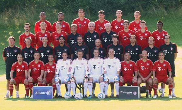 五粮液全球发售世界杯官方联名产品，打造中国白酒国际化“品效合一”新样本（五粮液世界杯官方联名全球发售，树立中国白酒出海“品效合一”新标杆）