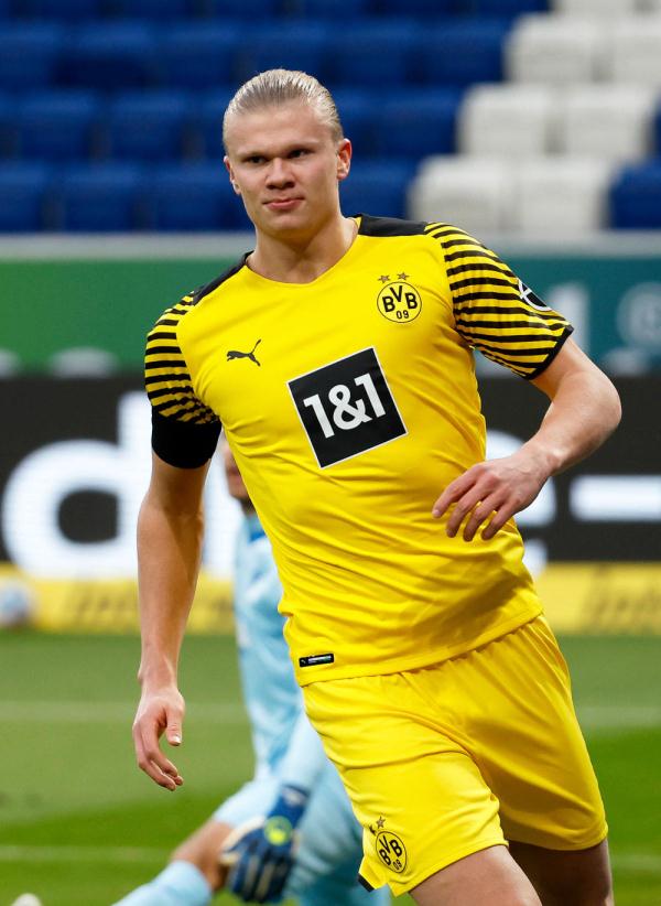 勒沃库森稳健表现继续领跑积分榜（勒沃库森状态稳健，高居积分榜首位）