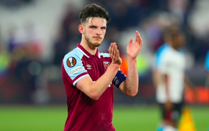 媒体大V热议南京再办重大足球赛事 苏超带动足球热，预祝新江苏队早日落地南京!（南京再办重磅足球赛引大V热议：苏超引爆球市，盼新江苏队早日落户南京）