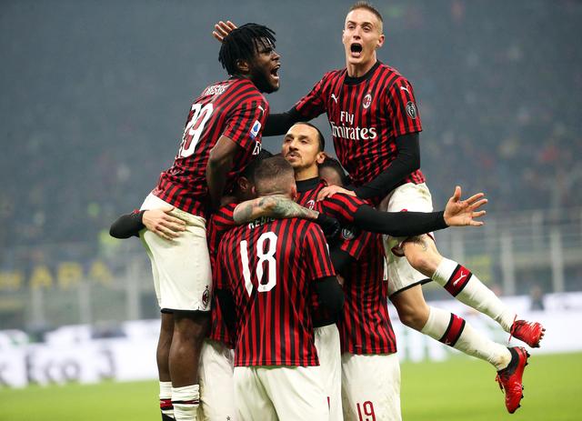 FC首尔官方：我们向球迷致歉，亚冠战绩低迷理应接受批评（FC首尔发布声明：就亚冠表现不佳向球迷致歉，坦承应当接受批评）