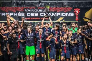 篮球湖人球员训练结束后状态恢复良好（湖人队训练后，球员状态恢复理想）