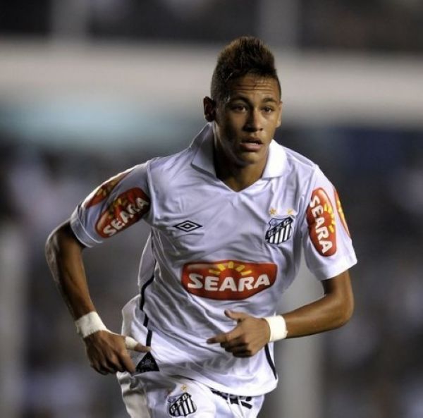 湖人伤病更新：詹姆斯确认今日可出战76人（湖人伤情更新：詹姆斯今日确认出战76人）